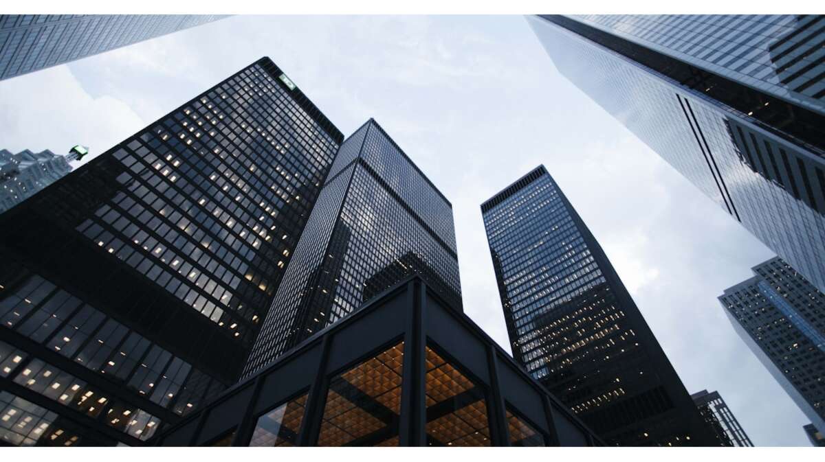 Multi-Tenant-Architekturen: Eine Codebasis, viele Kunden